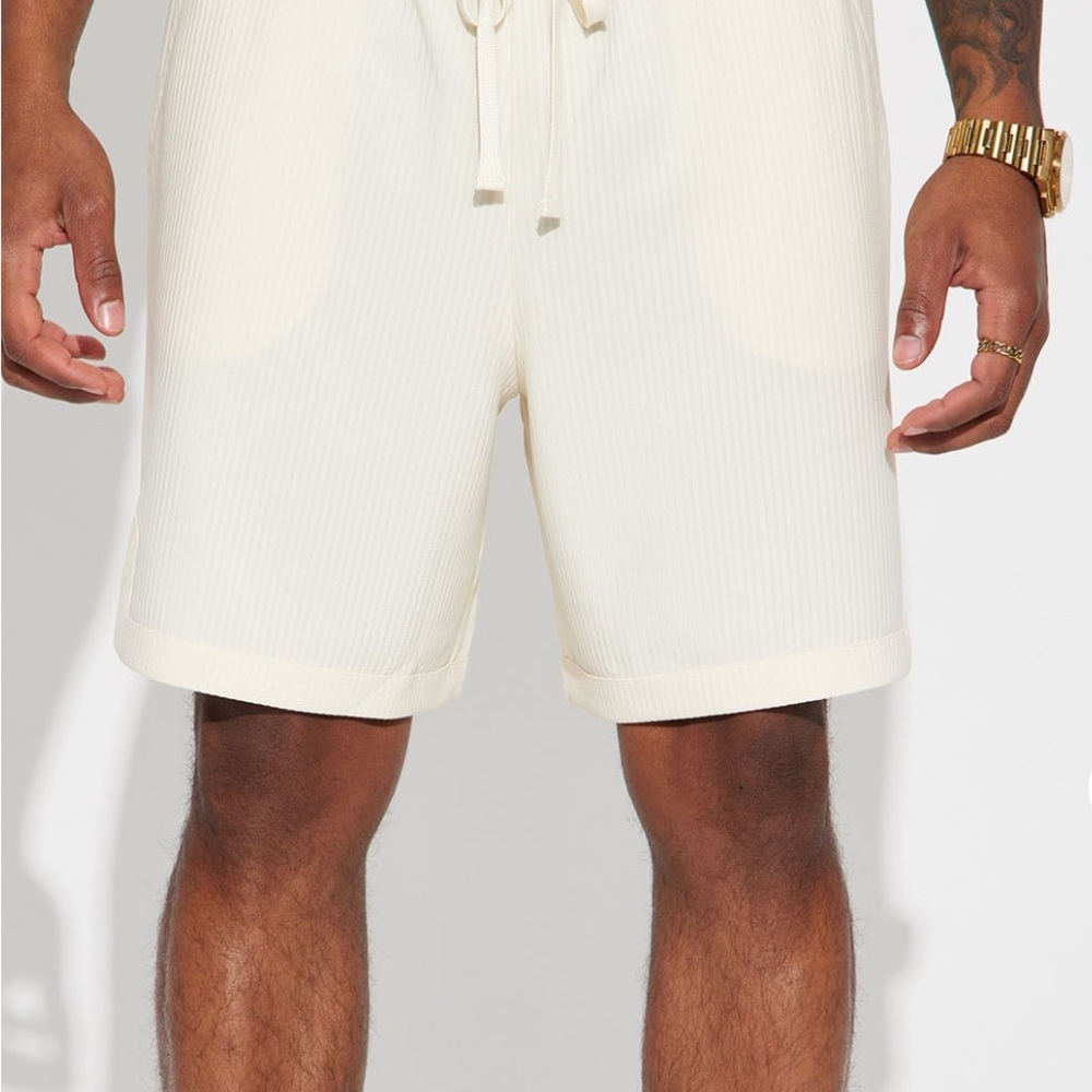 Fashion Nova Men’s “Show Up” Ribbed Basketball Shorts – Off White/Cream Size M - Picture 2 of 7